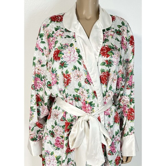 Victoria’s Secret Size M/L Gold Label White Floral Long Sleeves Robe Vintage - Picture 2 of 5
